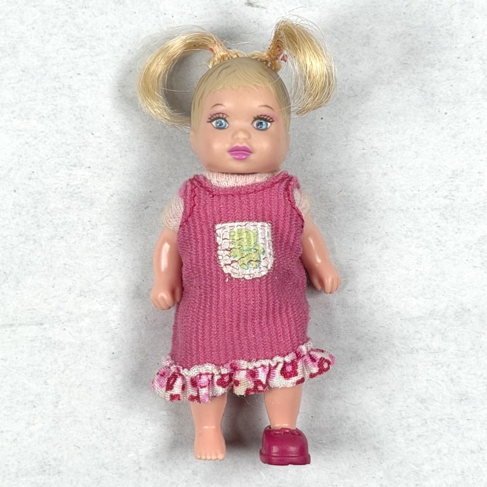 Barbie Happy Family Neighborhood Toddler Nikki / Vintage / with Outfit